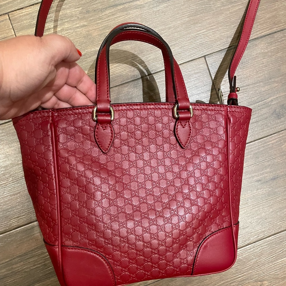 Gucci Microguccissima Bree Tote crossbody in red - Picture 2 of 6